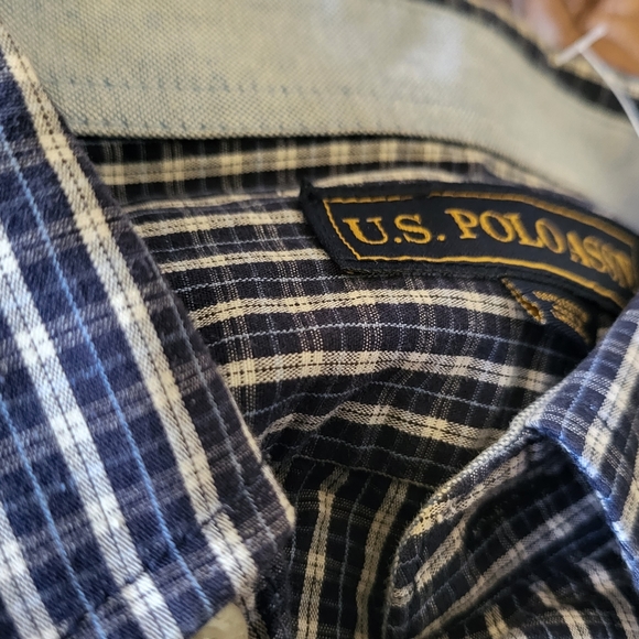 U. S. Polo Men's Plaid Front-centered buttons Plaid, Colors: blue & white Size:L - Picture 6 of 12